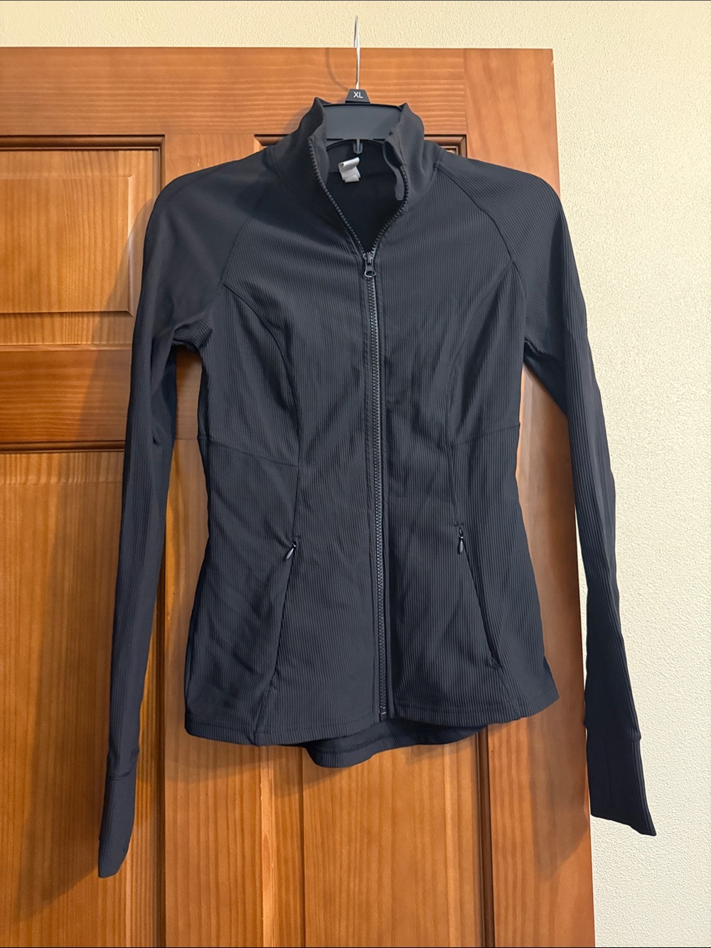 Black Women’s Full-Zip Performance Jacket size small